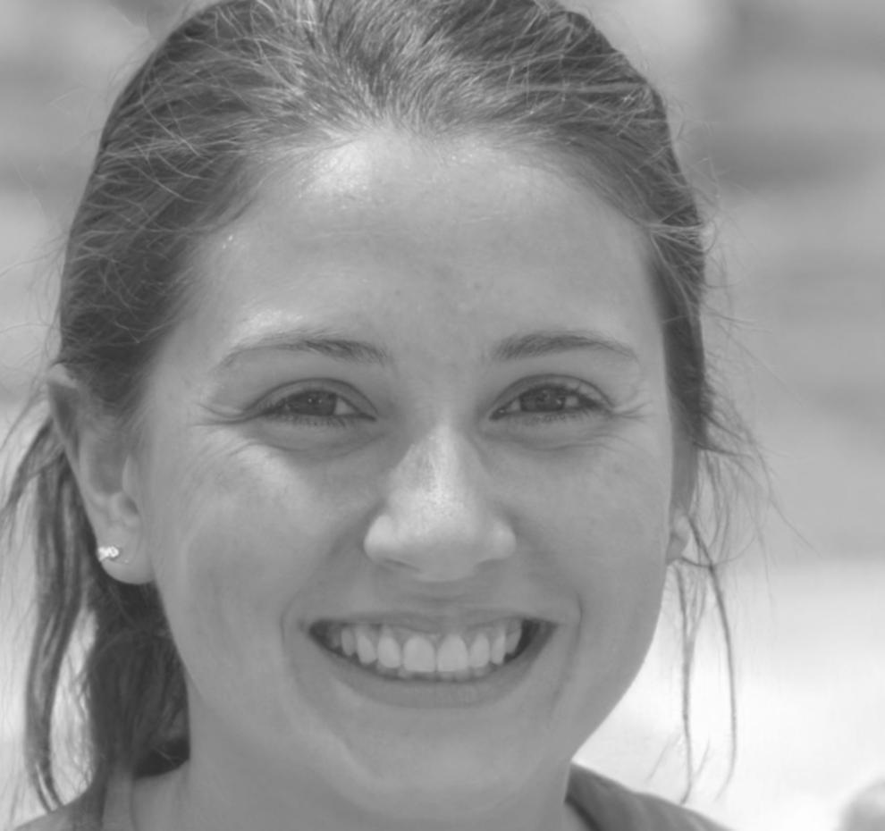 Valentina Oquendo, Directora de Formación en axqvani